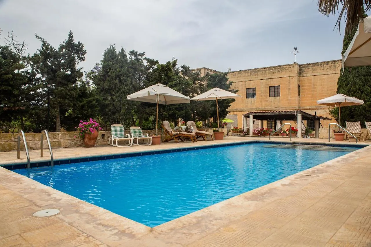 Ta' Bertu Host Family Bed & Breakfast Ħal Far