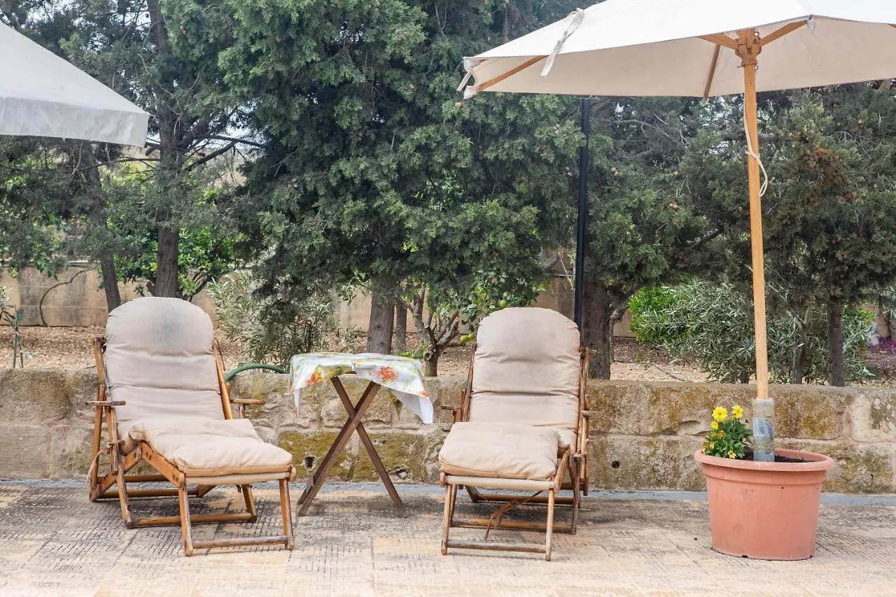 Ta' Bertu Host Family Bed & Breakfast Ħal Far