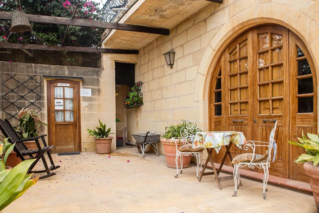 Ta' Bertu Host Family Bed & Breakfast Ħal Far