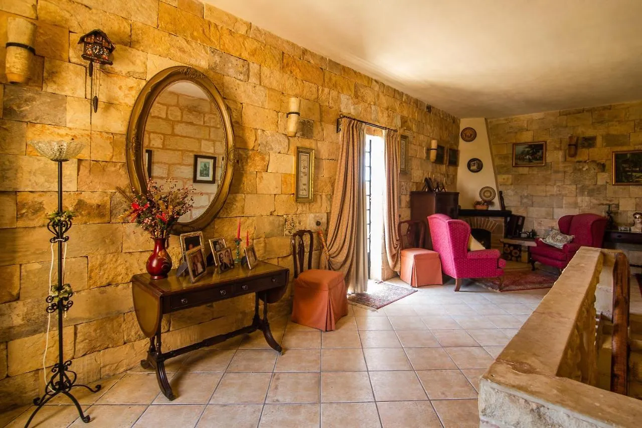 Bed and Breakfast Ta' Bertu Host Family Bed&Breakfast Ħal Far 2*,  Malta