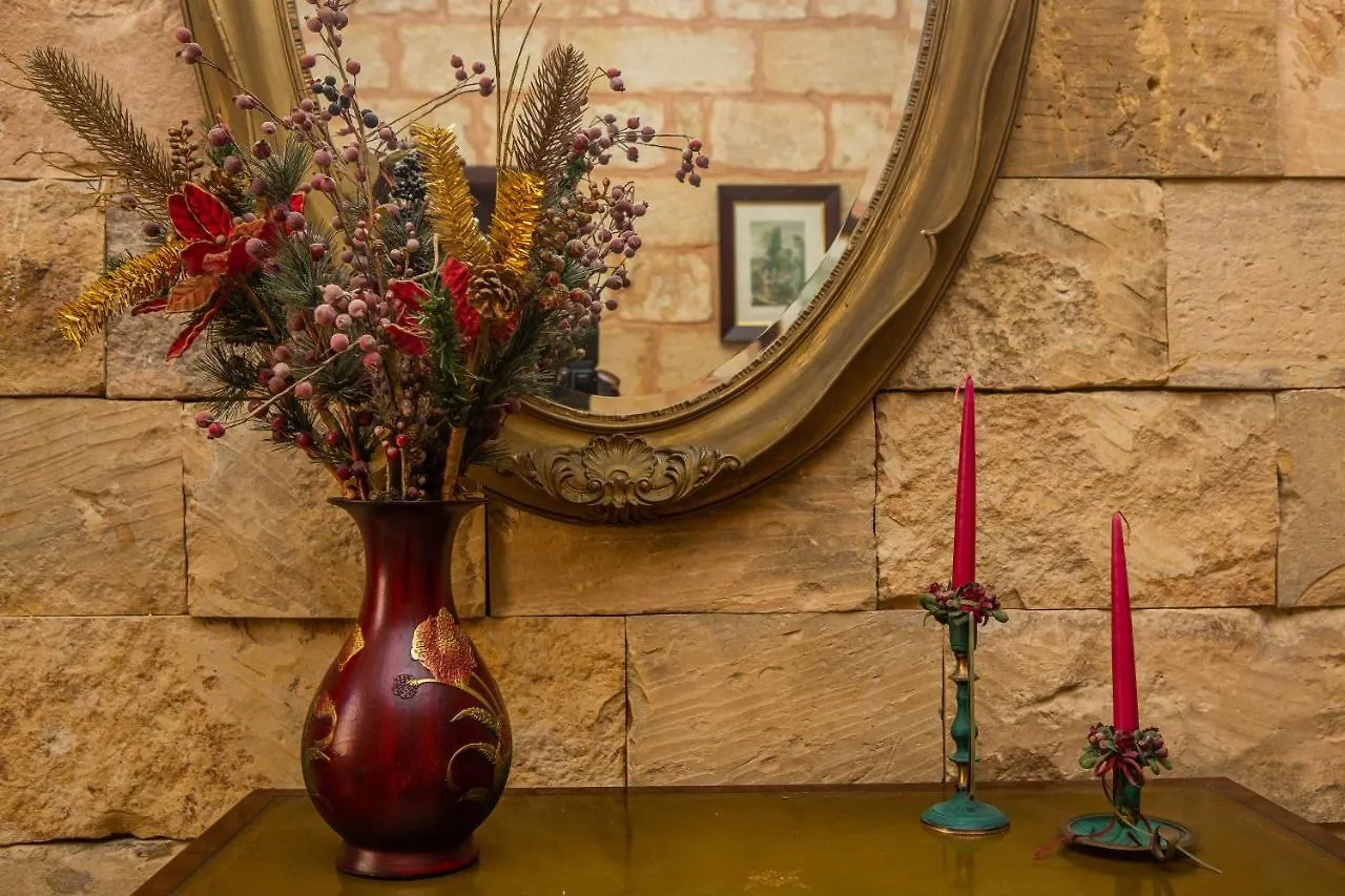 Ta' Bertu Host Family Bed & Breakfast Ħal Far 2*,  Malta