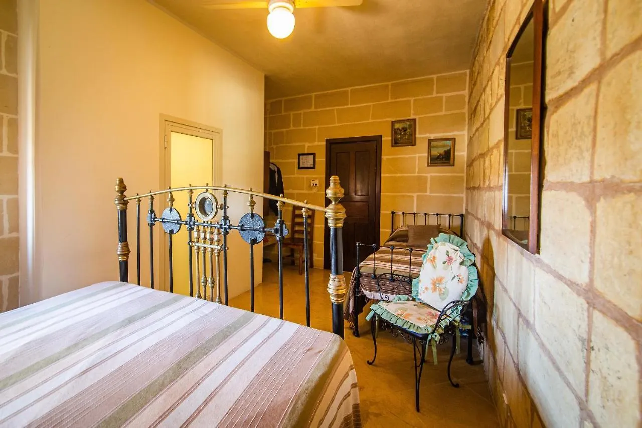 Bed and Breakfast Ta' Bertu Host Family Bed&Breakfast Ħal Far Malta