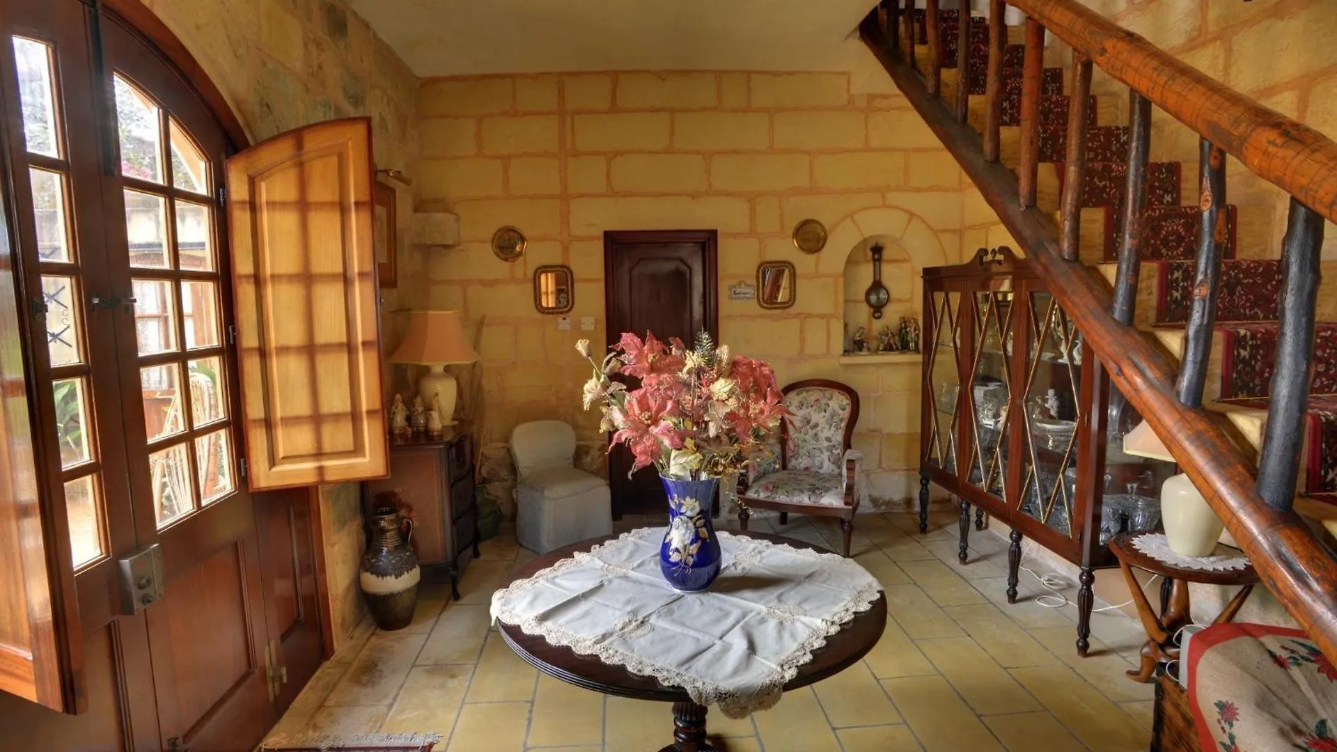 Ta' Bertu Host Family Bed & Breakfast Panzió Ħal Far