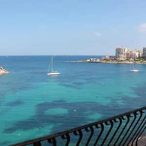 Spinola Bay Top Floor Seafront 3 Bedroom With Panoramic Sea Views - By Getawaysmalta Apartment San Ġiljan